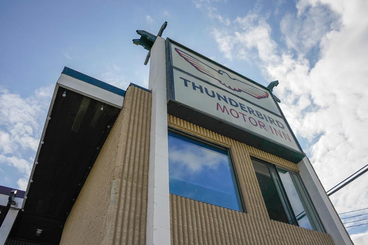 Thunderbird Motor Inn Duncan Dış mekan fotoğraf